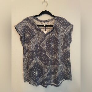 NWT Bandana Print Maurice’s Tee